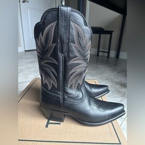 Tecovas Midnight Cowhide Boots Sadie size 7 B NEW